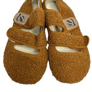 LeIsfIt Womens Mens Slippers Soft House Warm Fuzzy Shoes.For swelling, diabetic